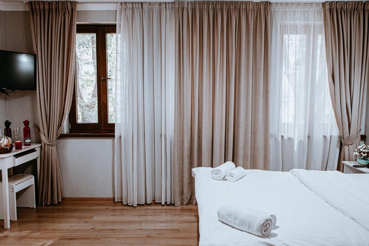 Sama Grand Hotel Tbilisi Bagian luar foto