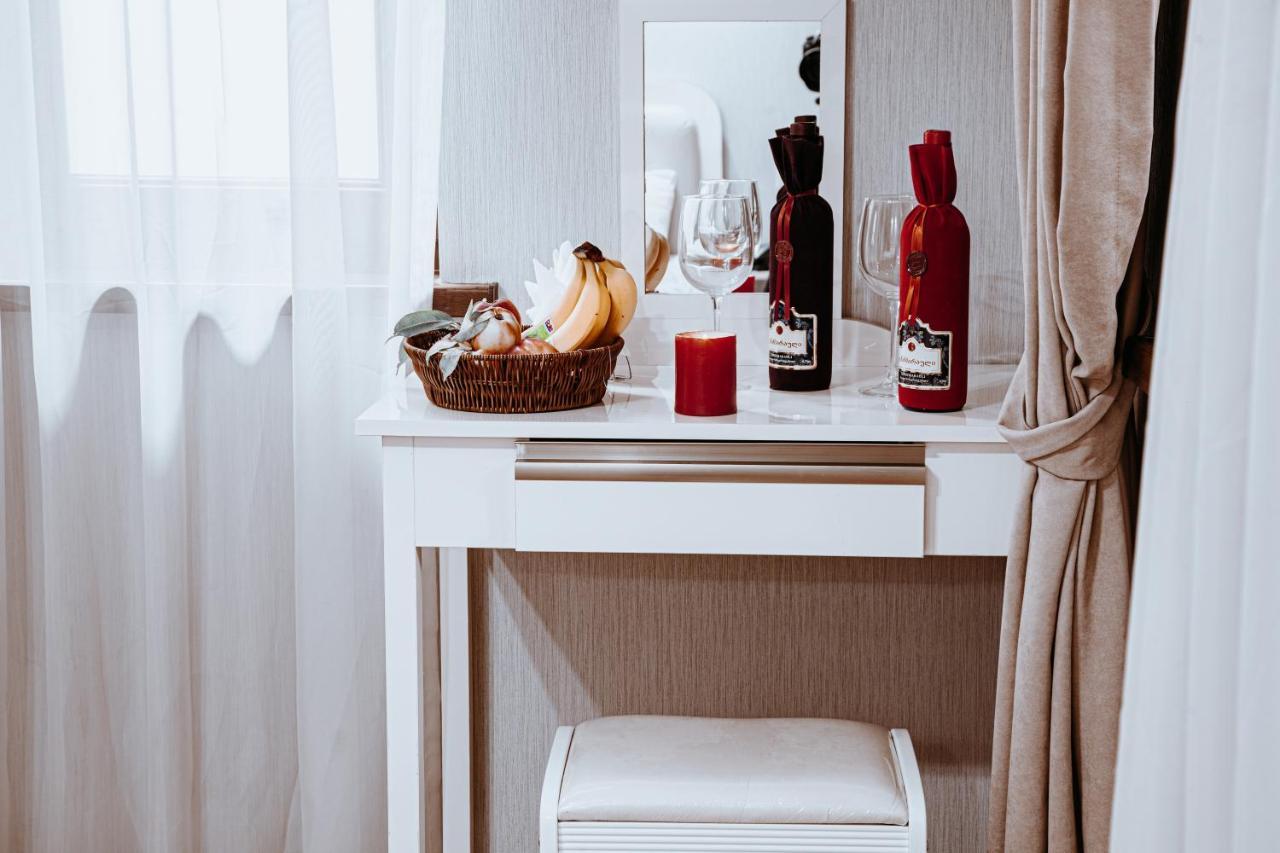 Sama Grand Hotel Tbilisi Bagian luar foto