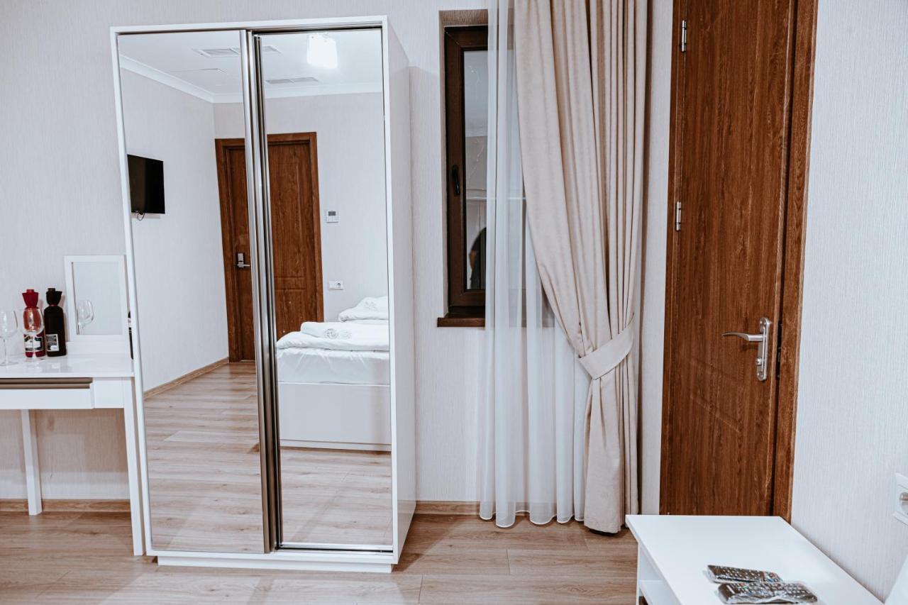 Sama Grand Hotel Tbilisi Bagian luar foto