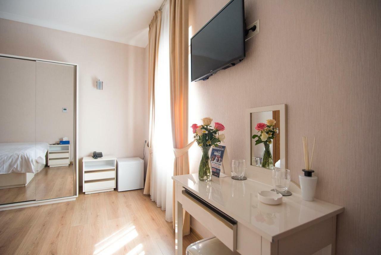 Sama Grand Hotel Tbilisi Bagian luar foto