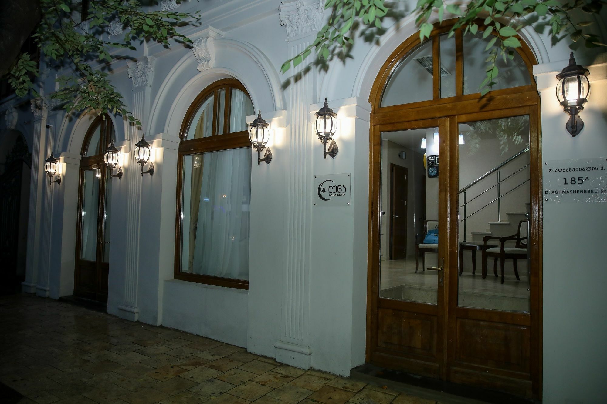 Sama Grand Hotel Tbilisi Bagian luar foto