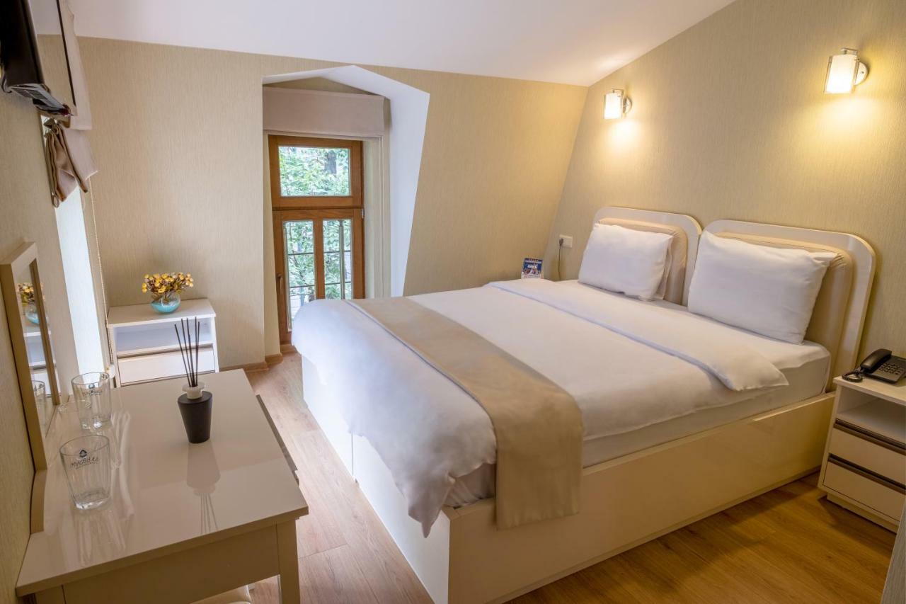 Sama Grand Hotel Tbilisi Bagian luar foto